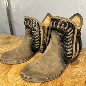 Women’s Corral Circle G Booties-Size 7
